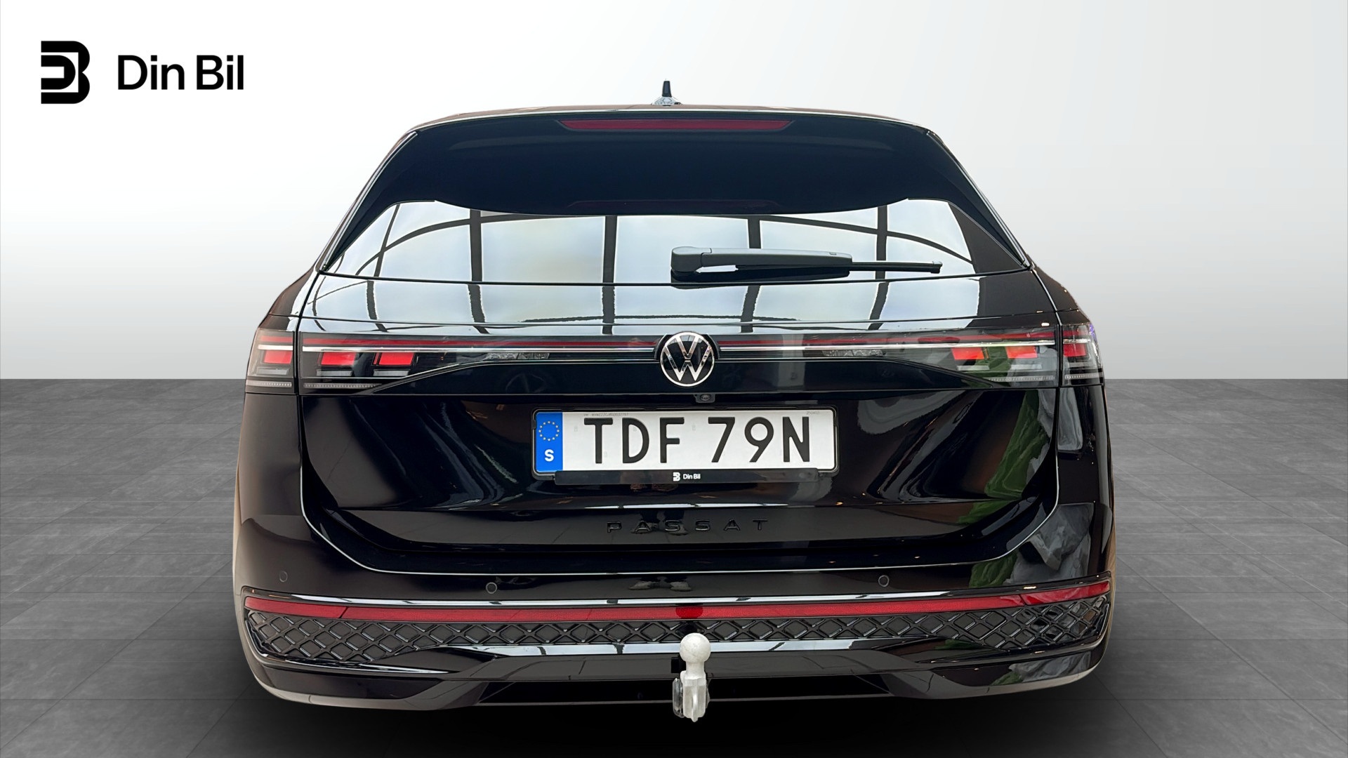 Volkswagen Passat TDF79N
