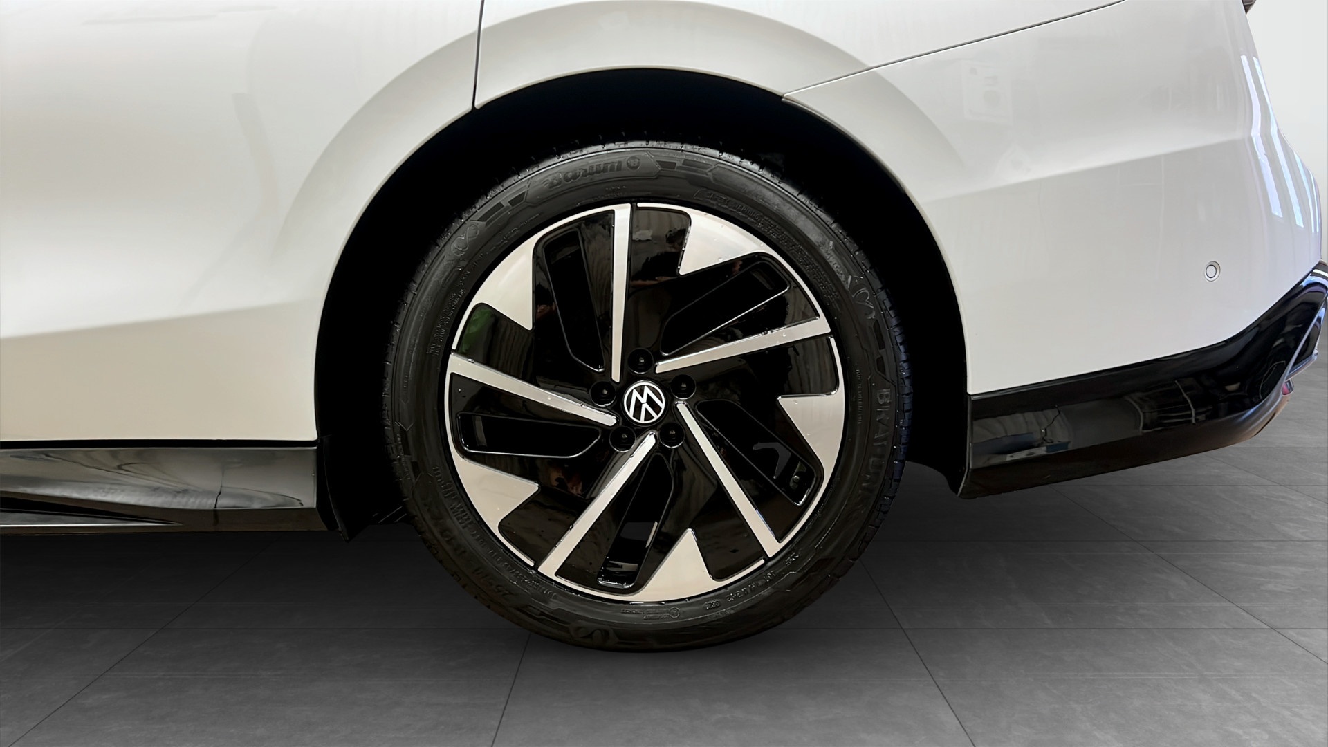 Volkswagen ID.7 Tourer TDJ79F