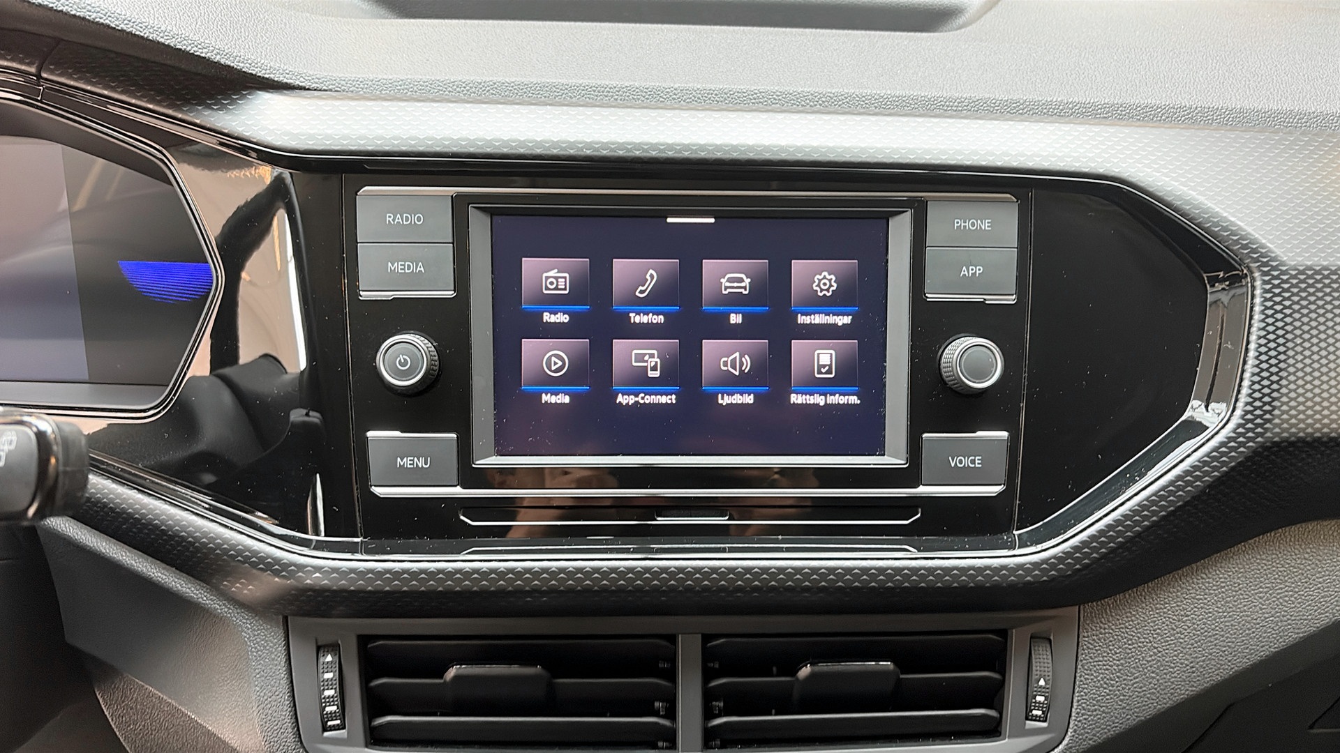 Volkswagen T-Cross TEE78G