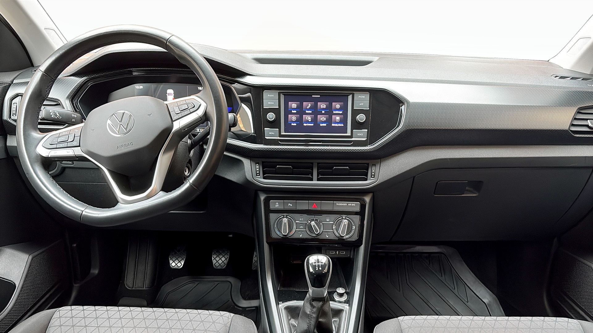 Volkswagen T-Cross TEE78G