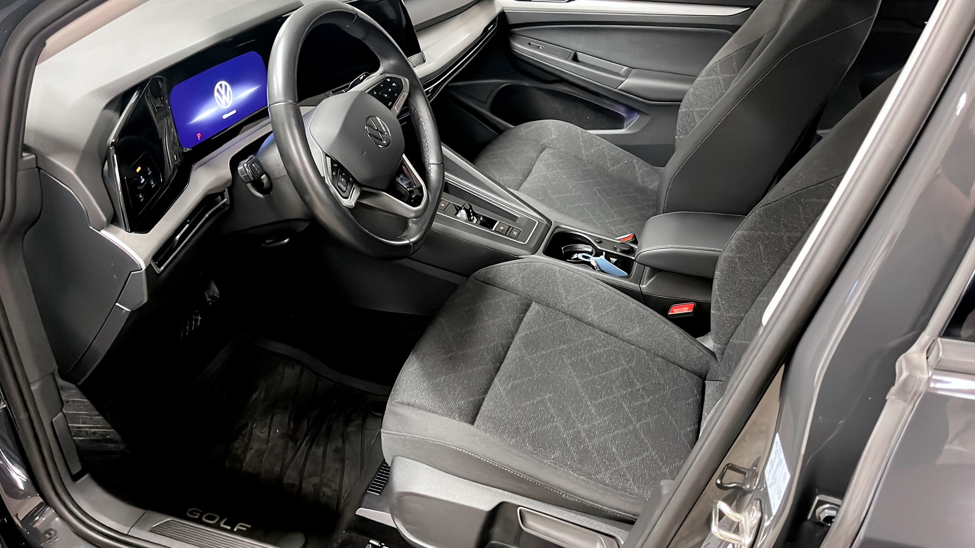 Volkswagen Golf Sportscombi TGG789