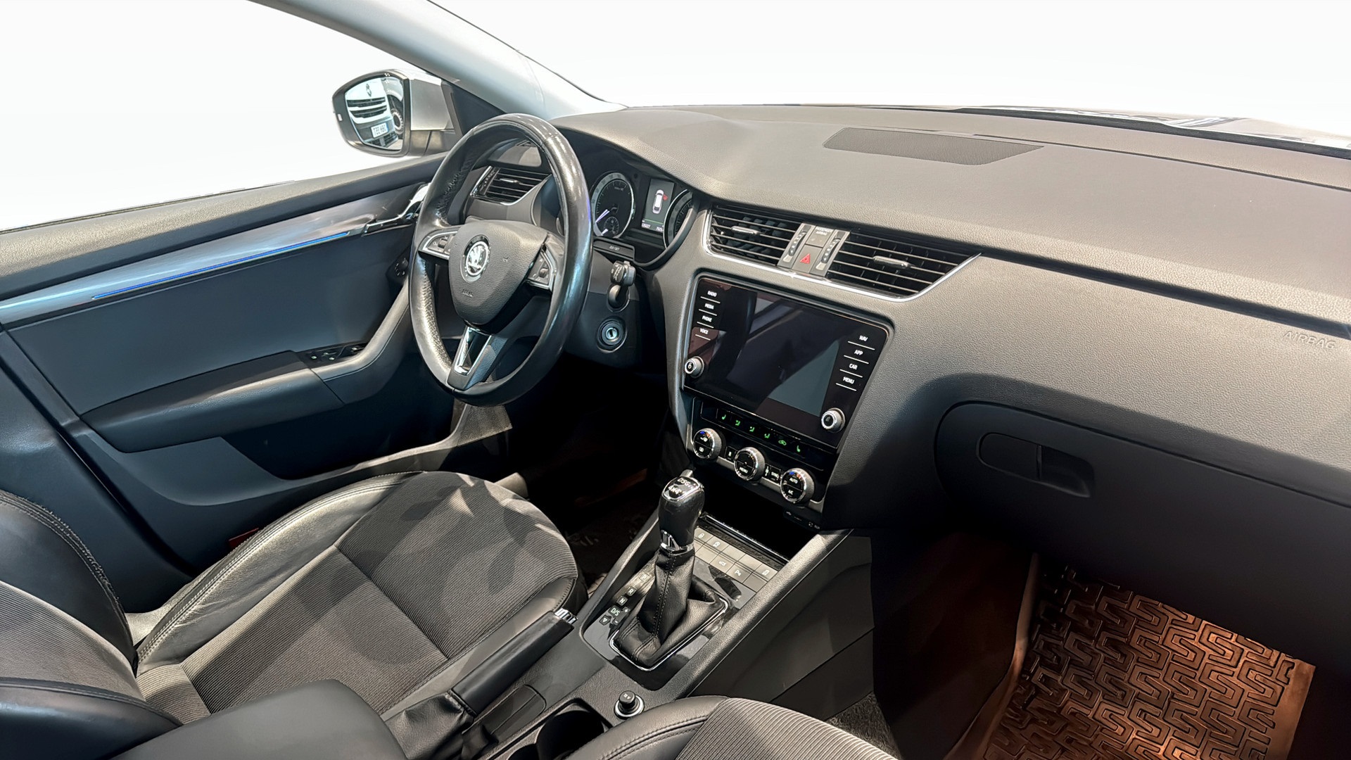 Skoda Octavia TGJ854