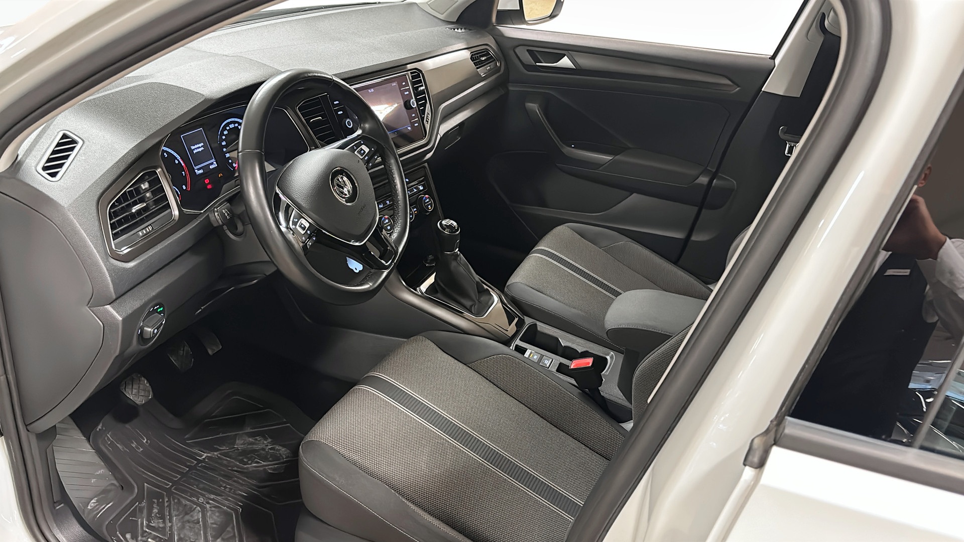 Volkswagen T-Roc TGM76Y
