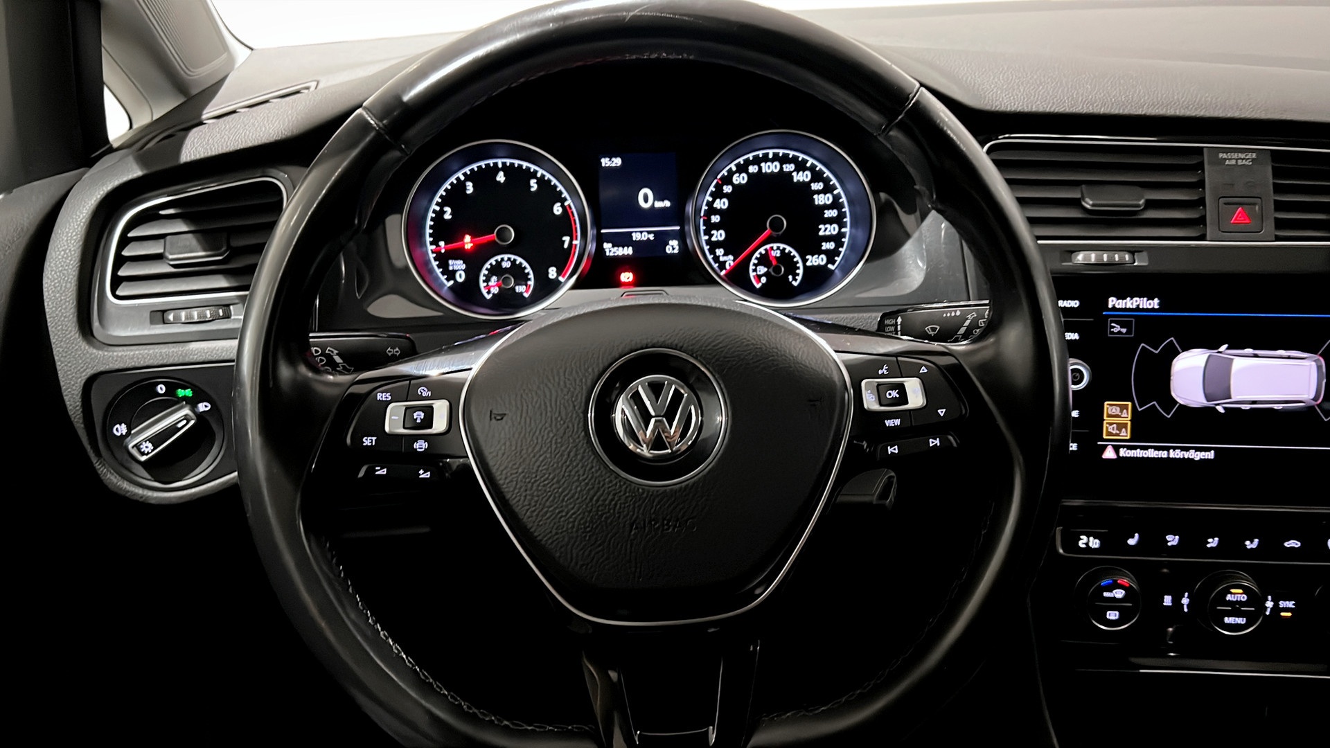 Volkswagen Golf Sportscombi TGN68Y