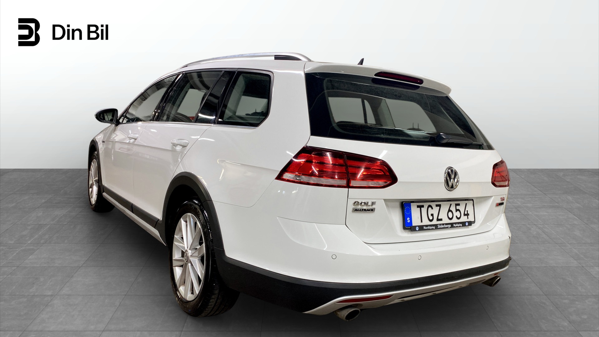Volkswagen Golf TGZ654