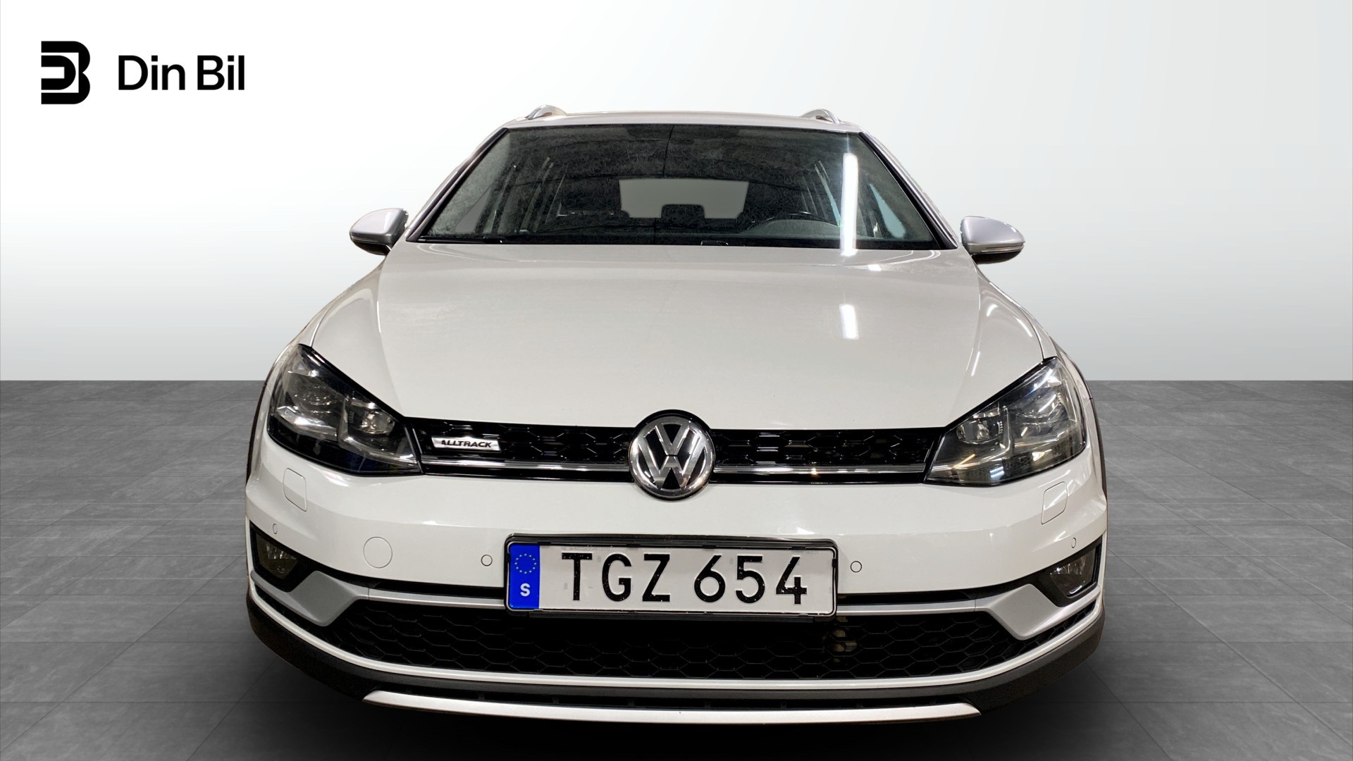 Volkswagen Golf TGZ654