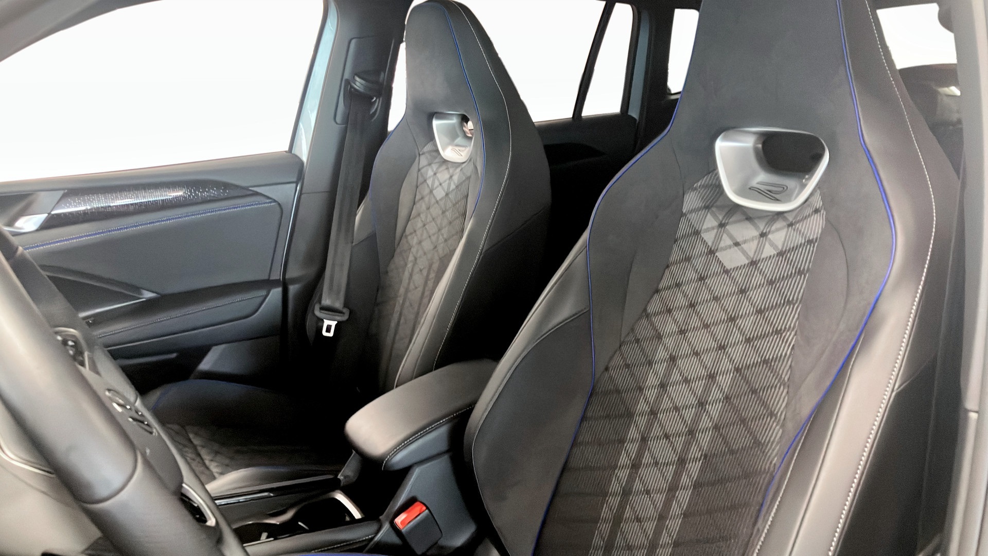 Volkswagen Tiguan THH79W