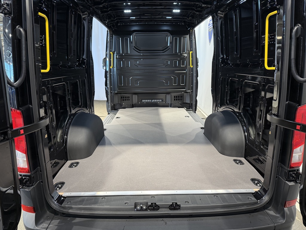 Volkswagen Crafter Skåp kort hjulbas THM79S