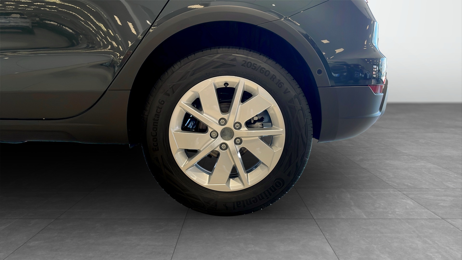 SEAT Arona THY79C