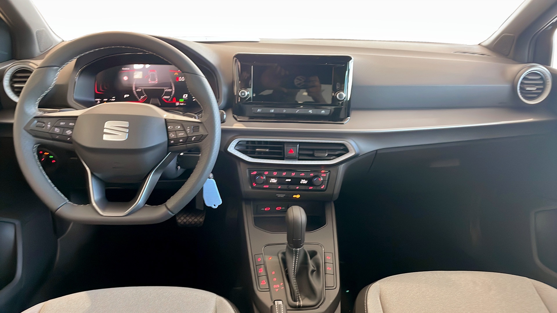 SEAT Arona THY79C