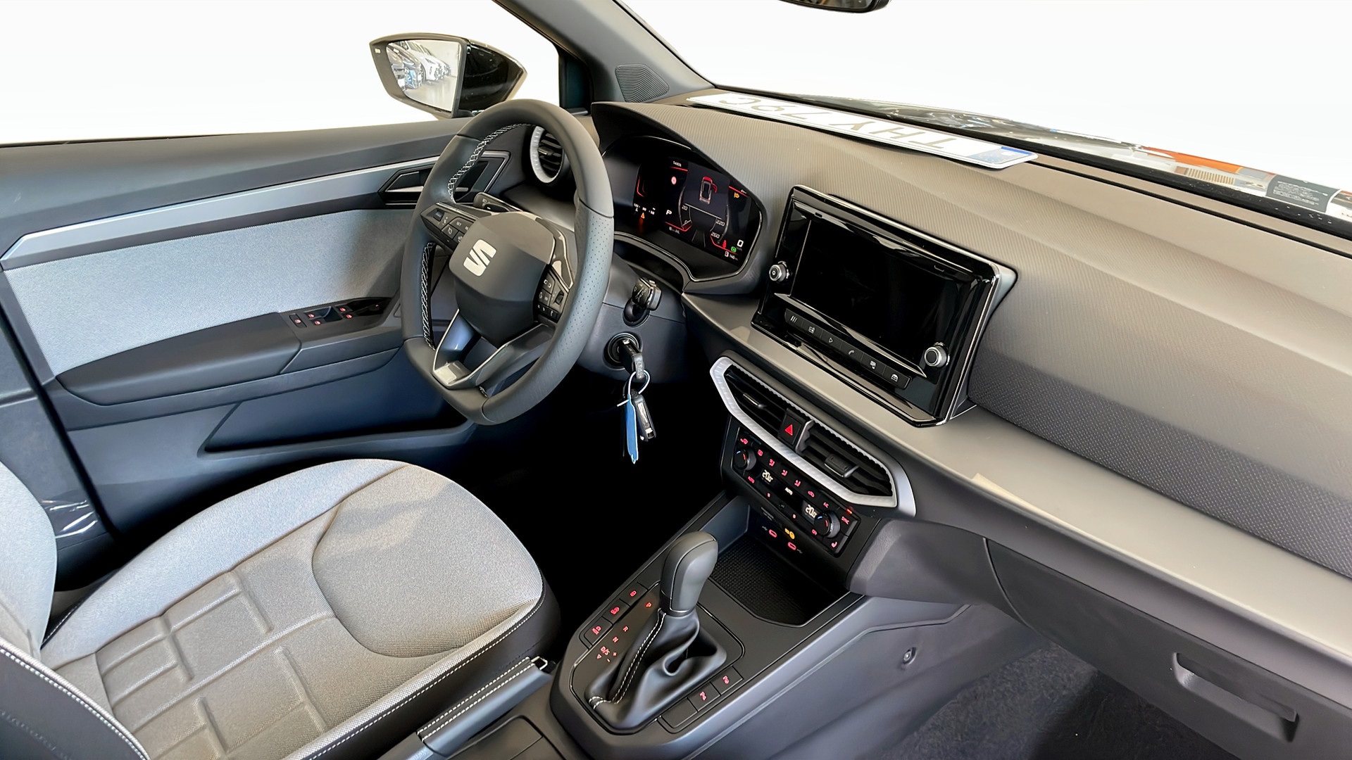 SEAT Arona THY79C