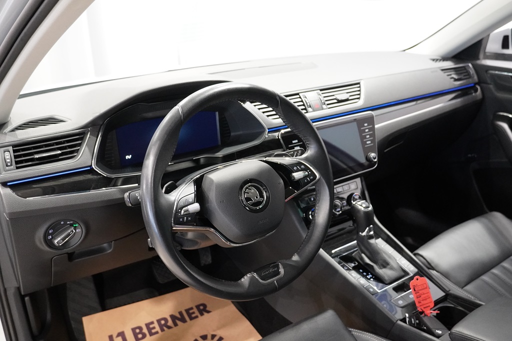 Skoda Superb TJA16B