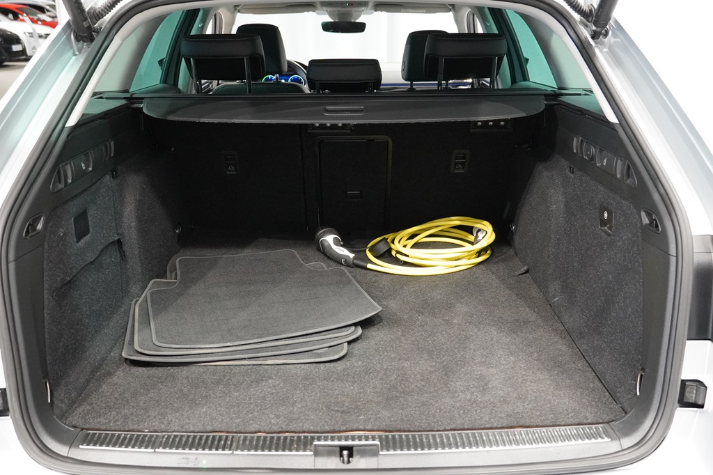 Skoda Superb TJA16B