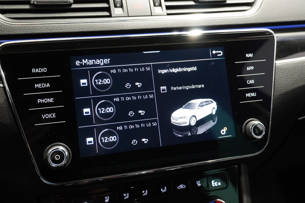 Skoda Superb TJA16B