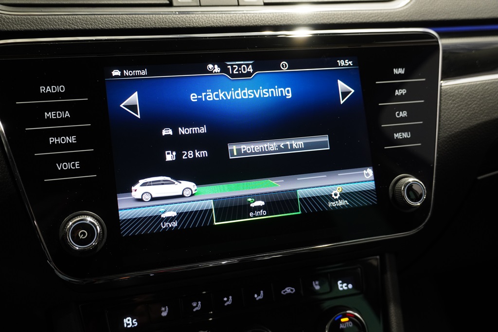 Skoda Superb TJA16B