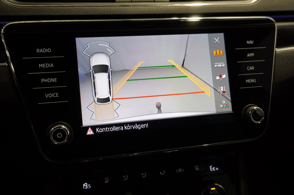 Skoda Superb TJA16B