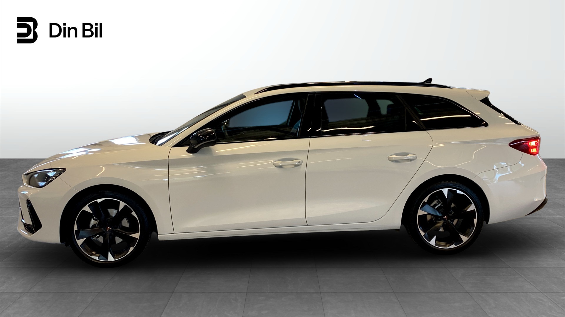 CUPRA Leon Sportstourer TJB92S