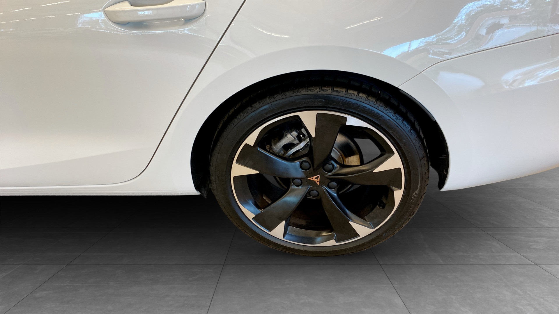CUPRA Leon Sportstourer TJB92S