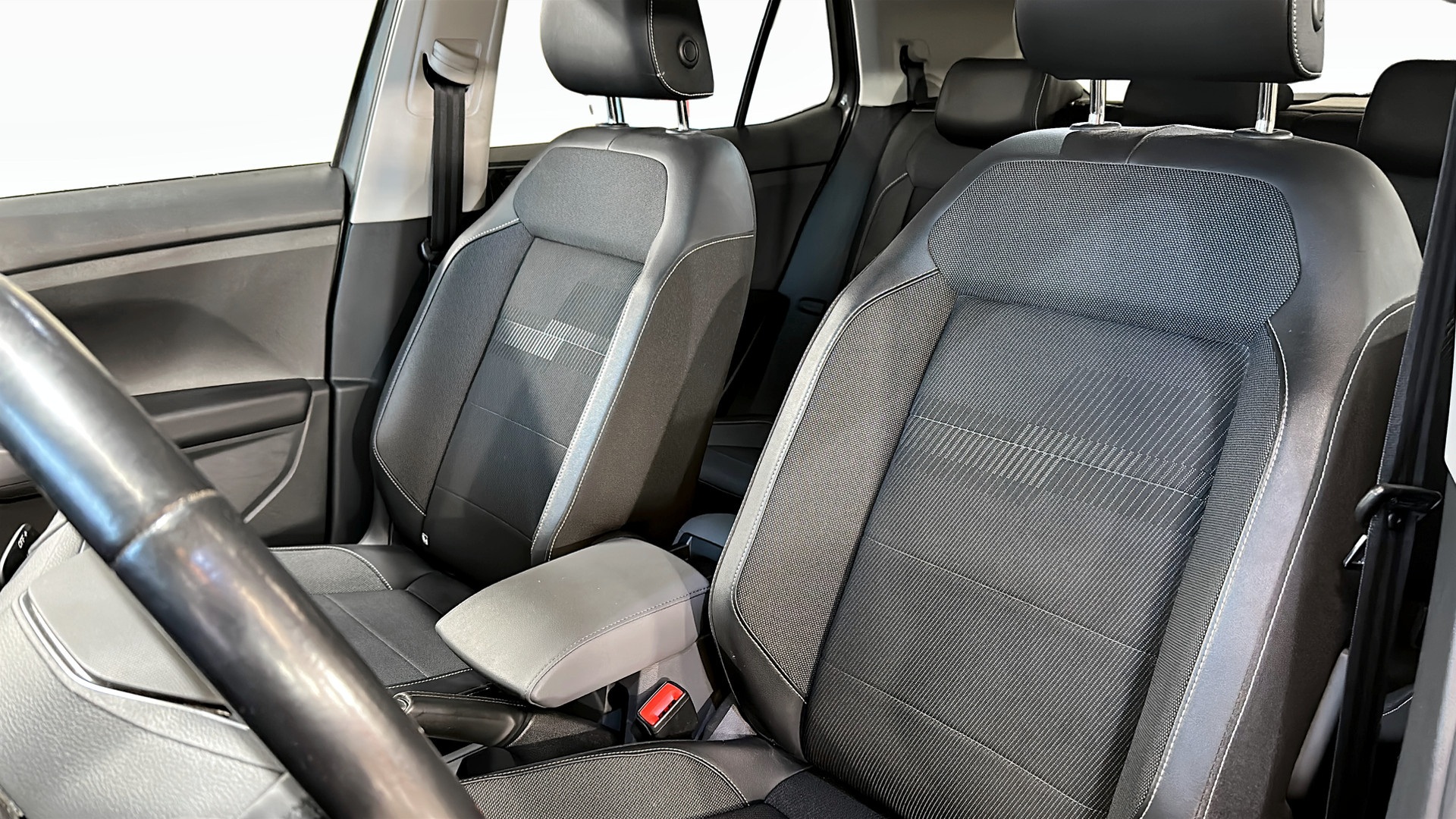 Volkswagen T-Cross TLZ06U