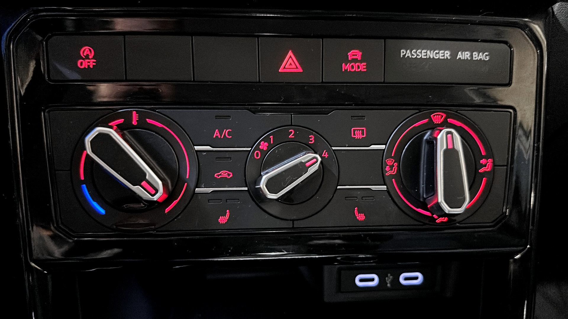 Volkswagen T-Cross TLZ06U