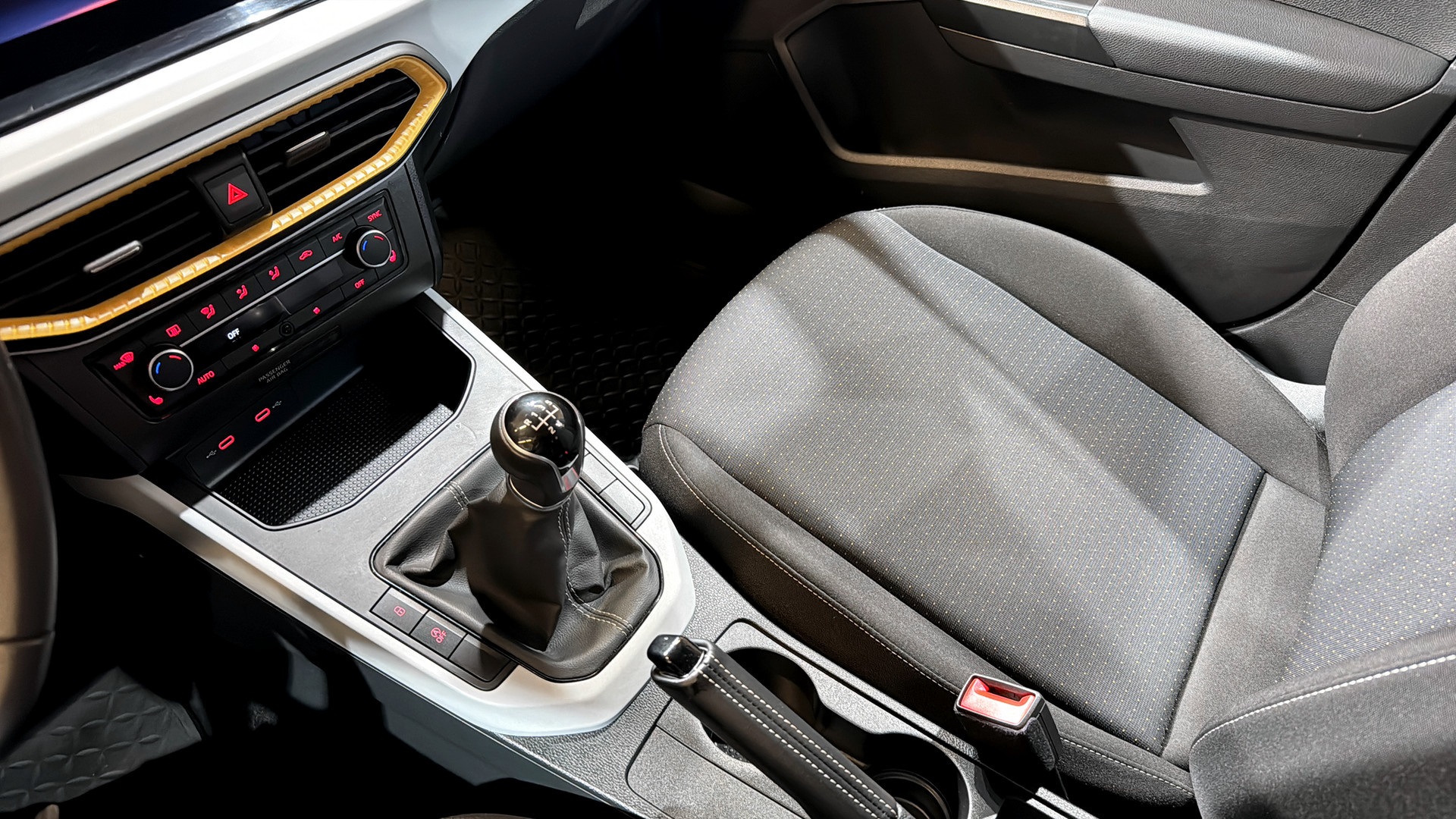 SEAT Arona TMD69C