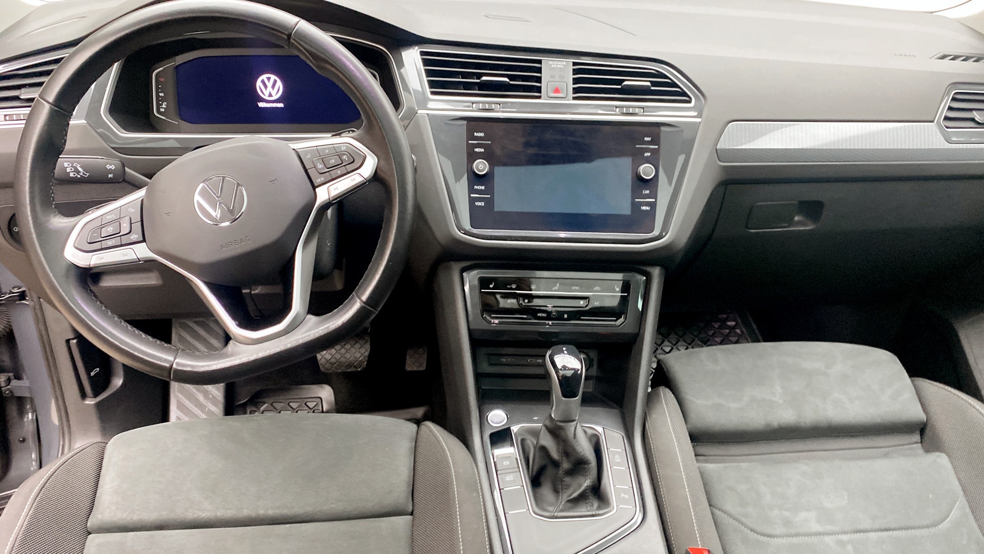 Volkswagen Tiguan TNK77A