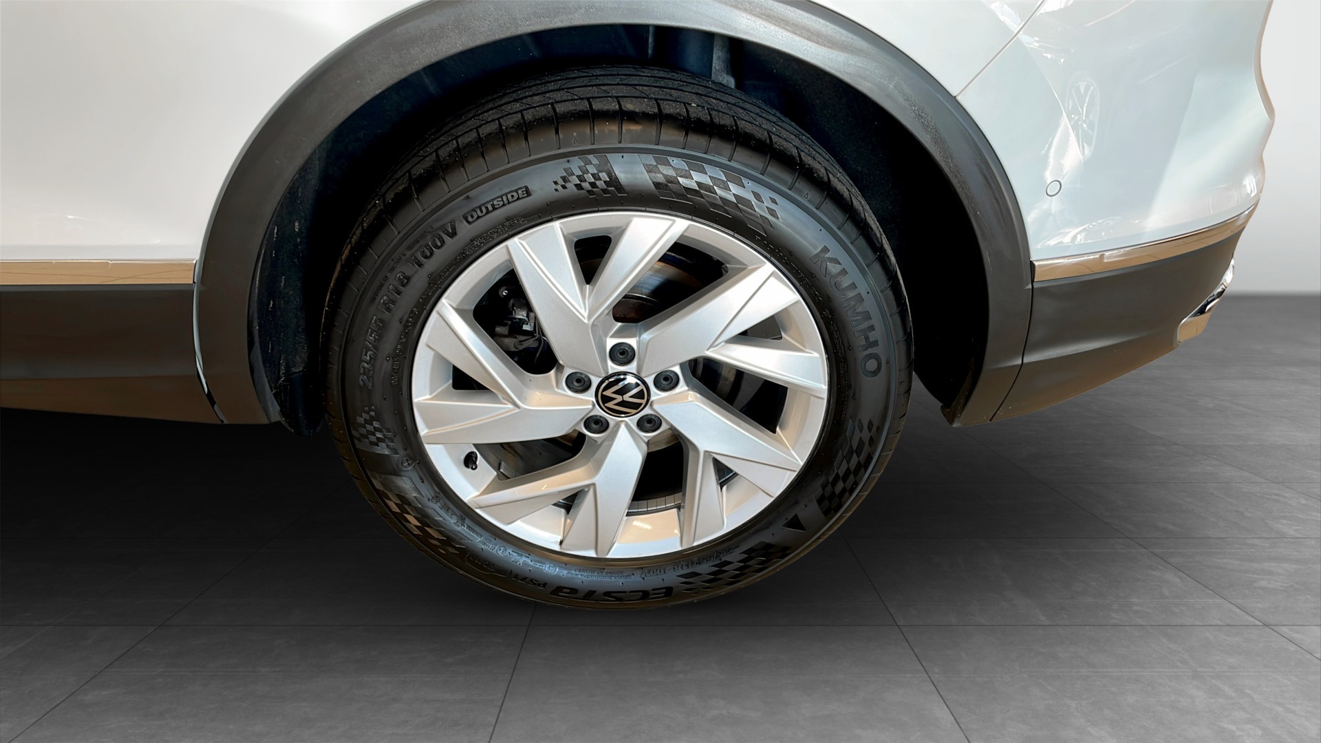 Volkswagen Tiguan TOH51C