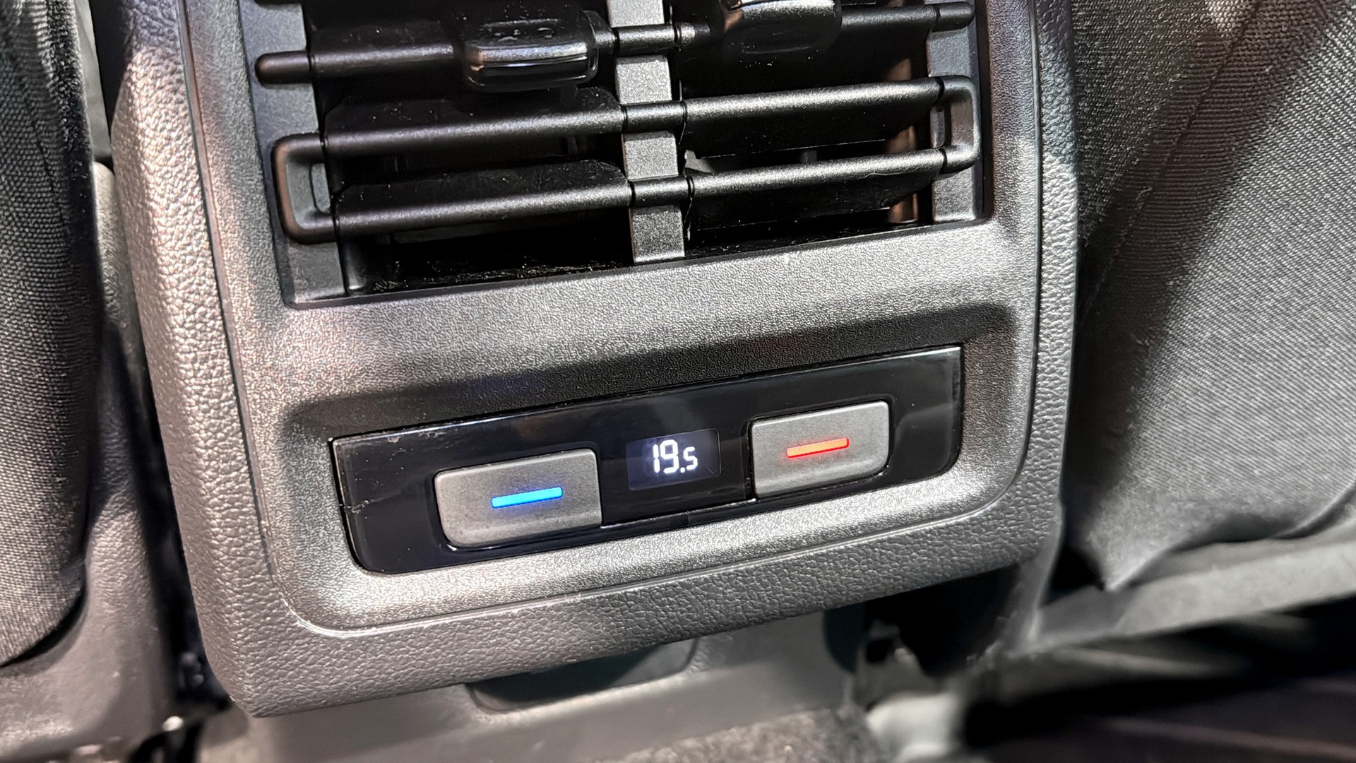Volkswagen Golf TOO878