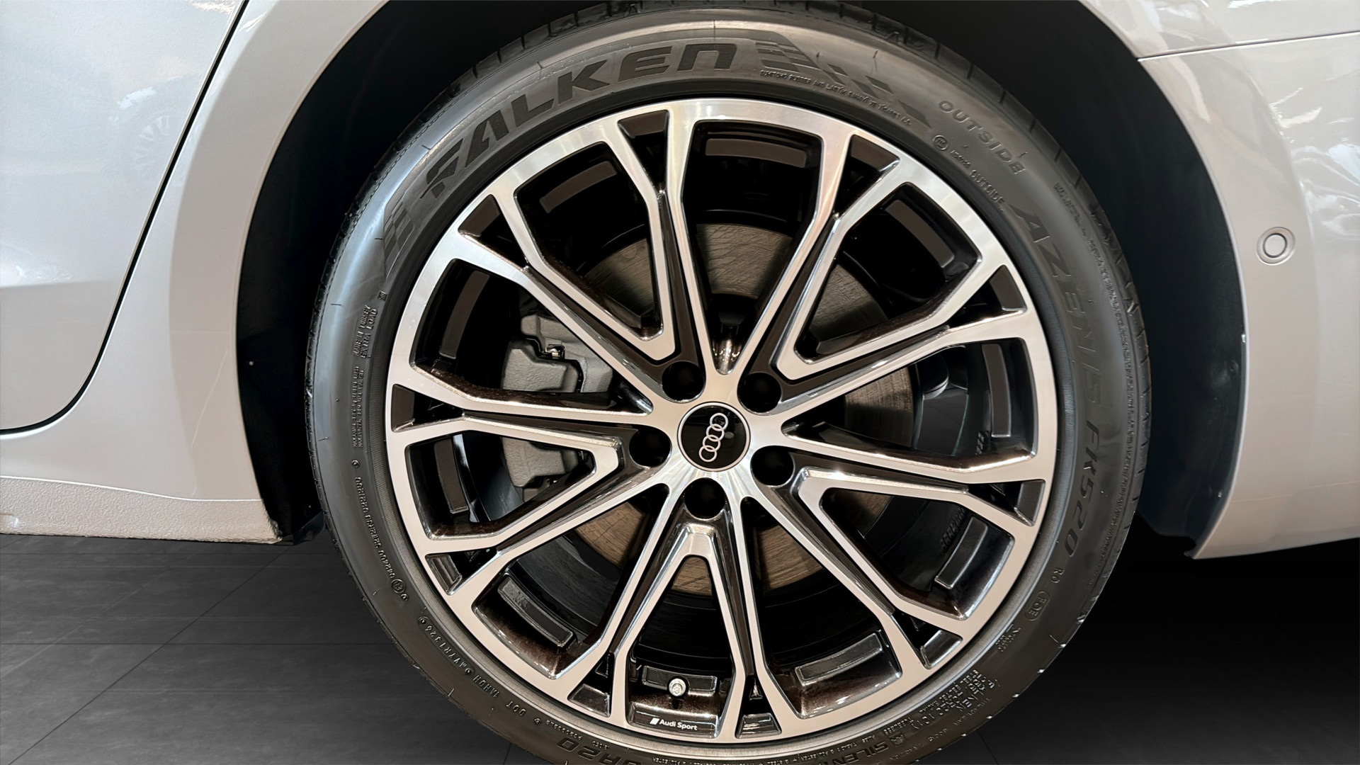 Audi A6 Avant TOR07B