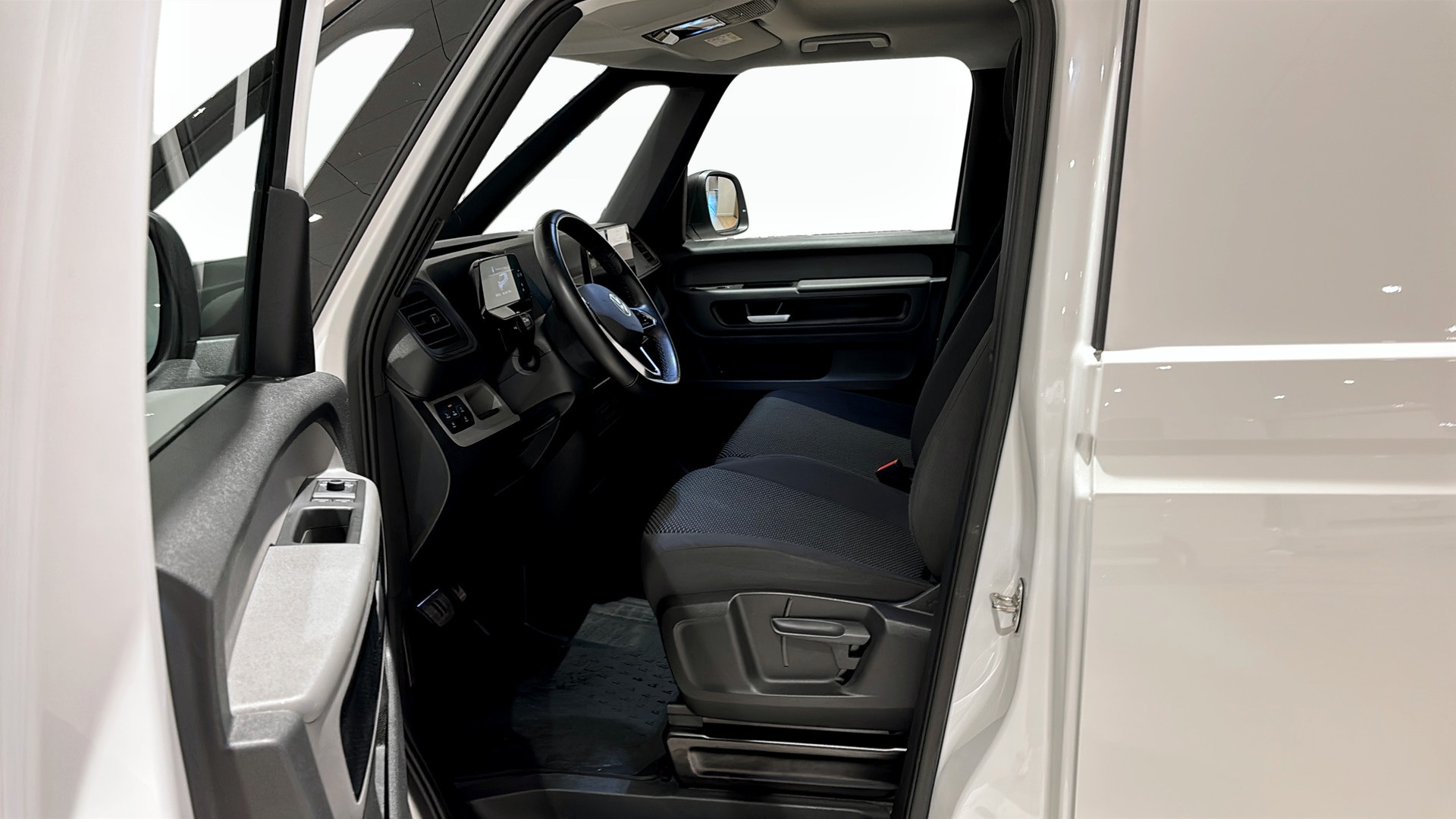 Volkswagen ID. Buzz Cargo TPJ14P