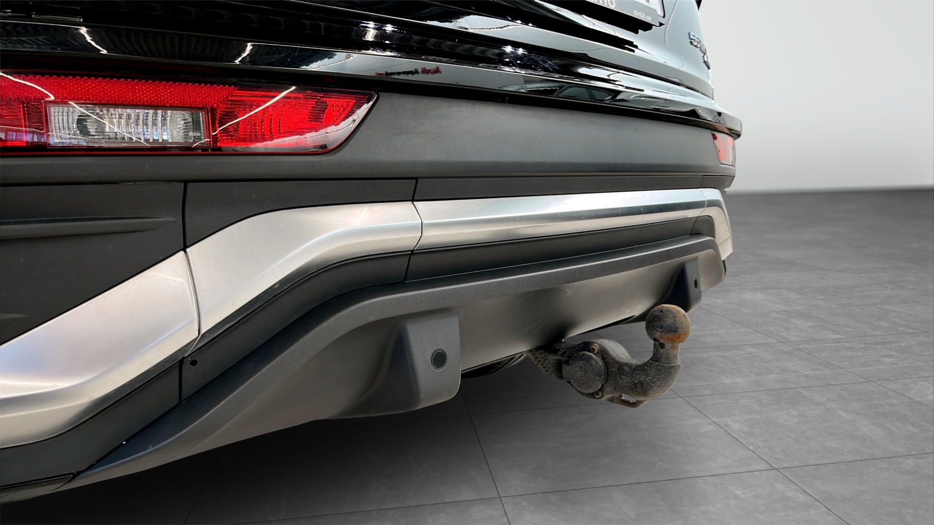 Audi Q5 Sportback TRA42M