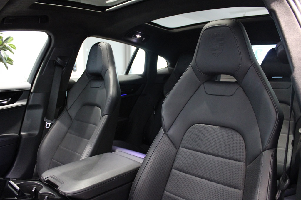 Porsche Panamera TRA81P