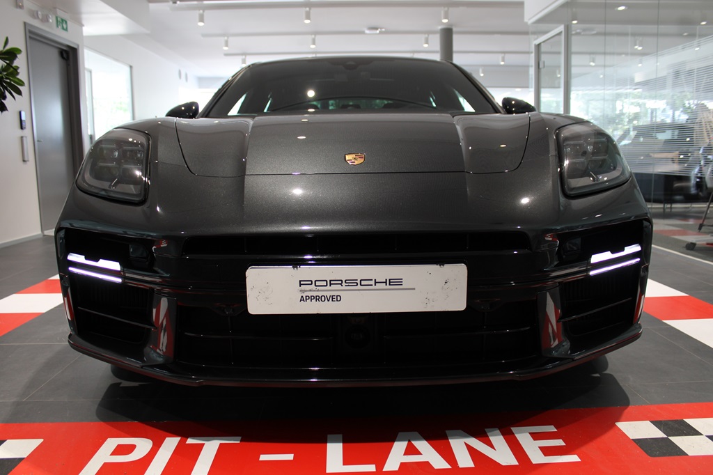 Porsche Panamera TRA81P