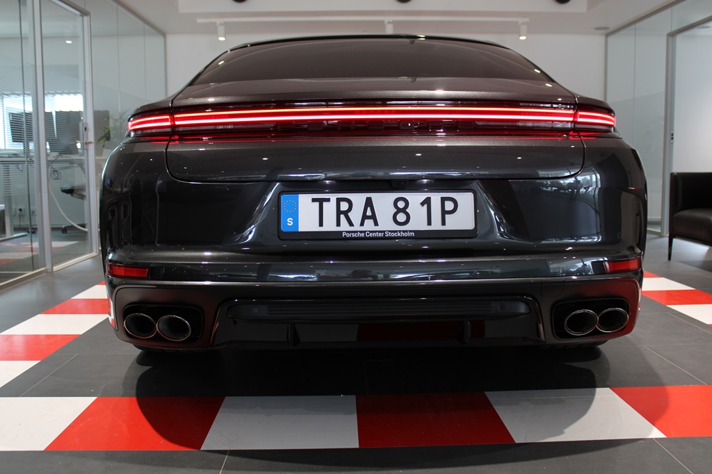 Porsche Panamera TRA81P