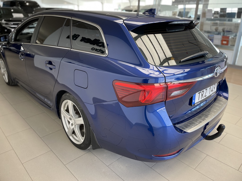 Toyota Avensis TRZ149