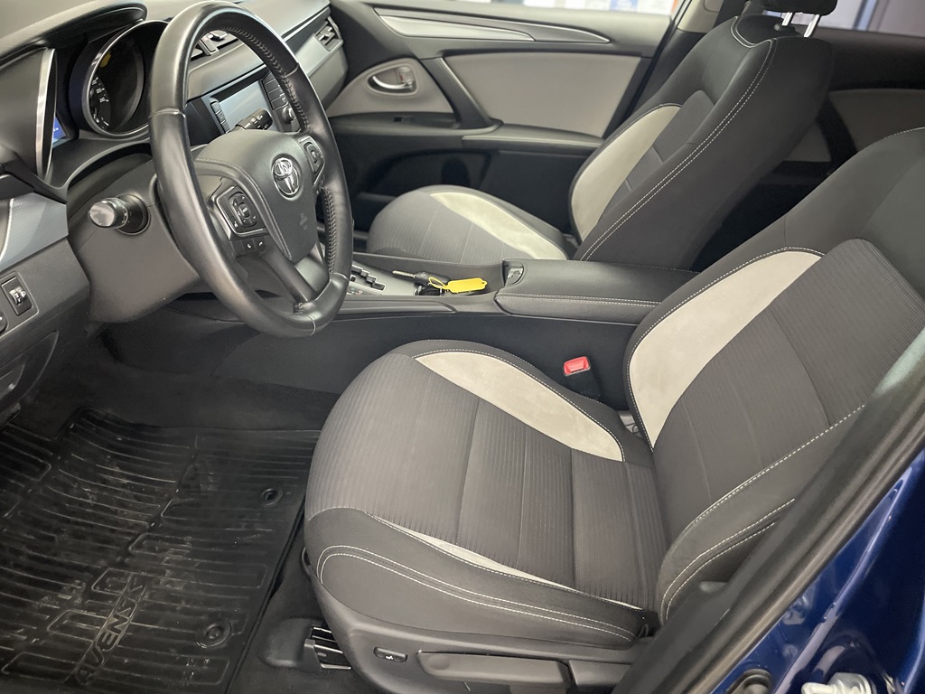 Toyota Avensis TRZ149