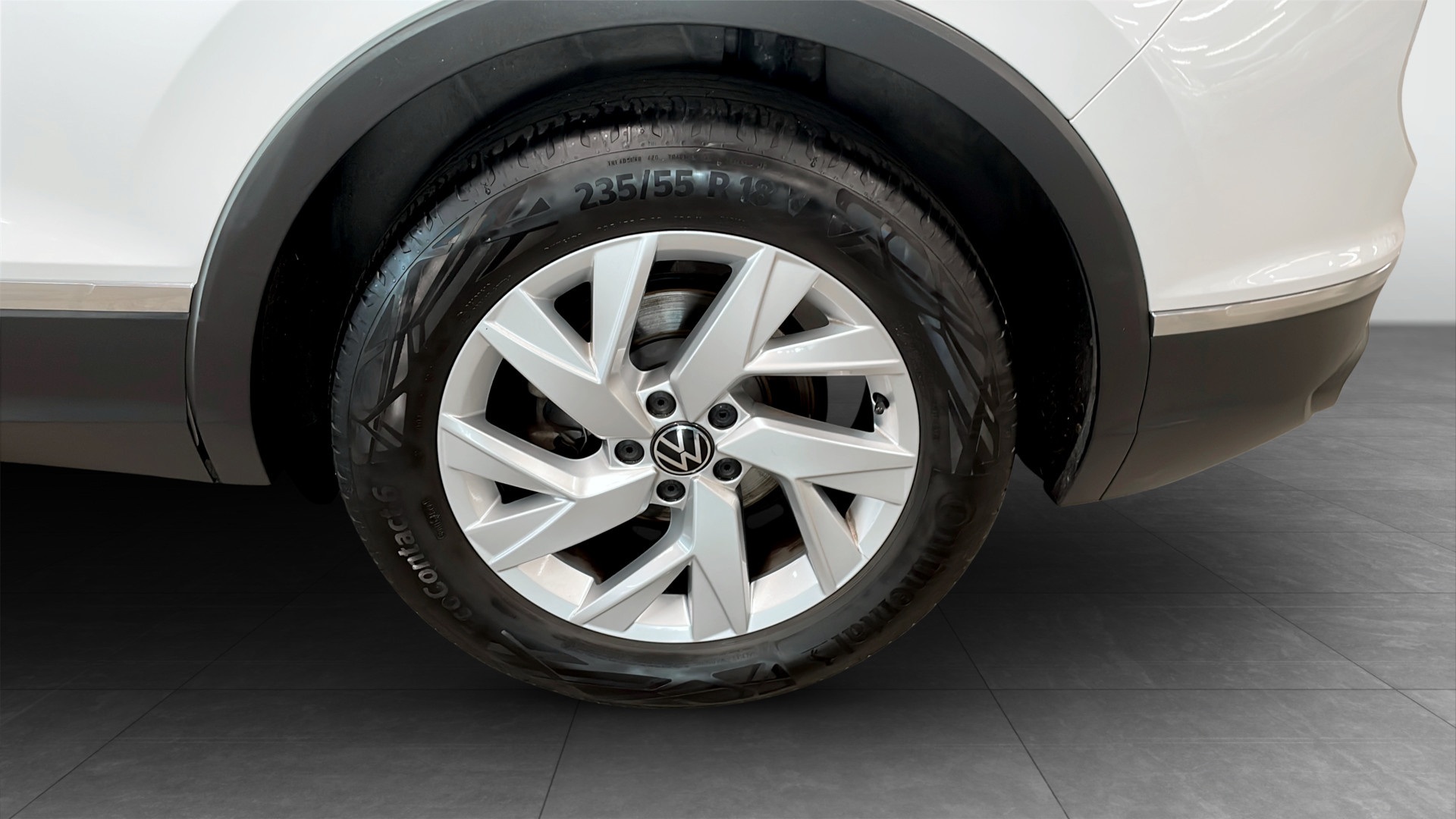 Volkswagen Tiguan TSE37P