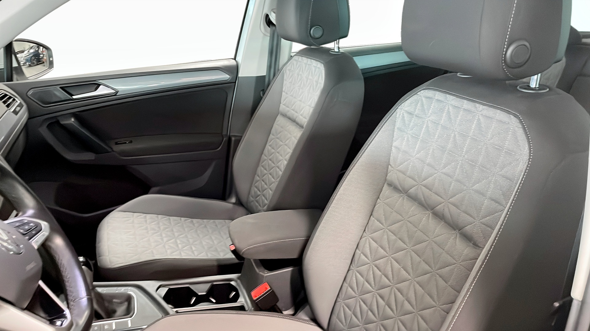 Volkswagen Tiguan TSE37P