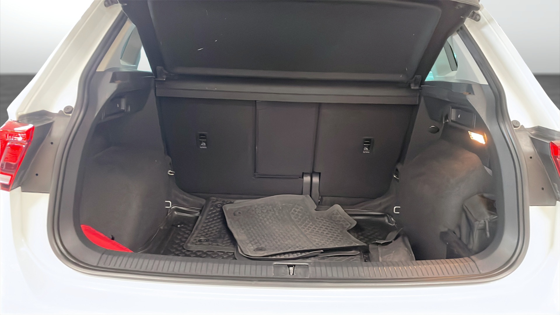 Volkswagen Tiguan TSE37P