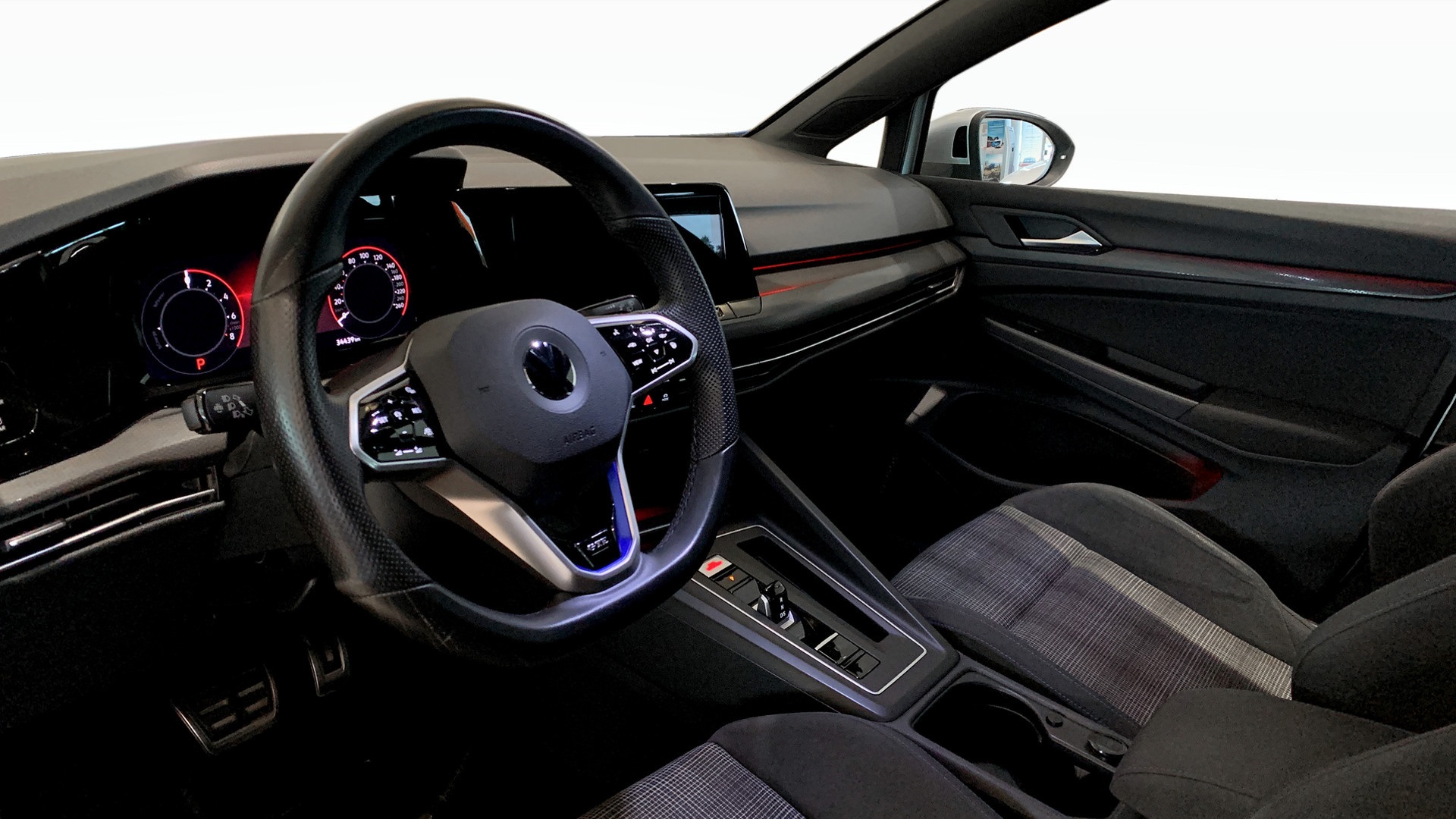 Volkswagen Golf TSG76H