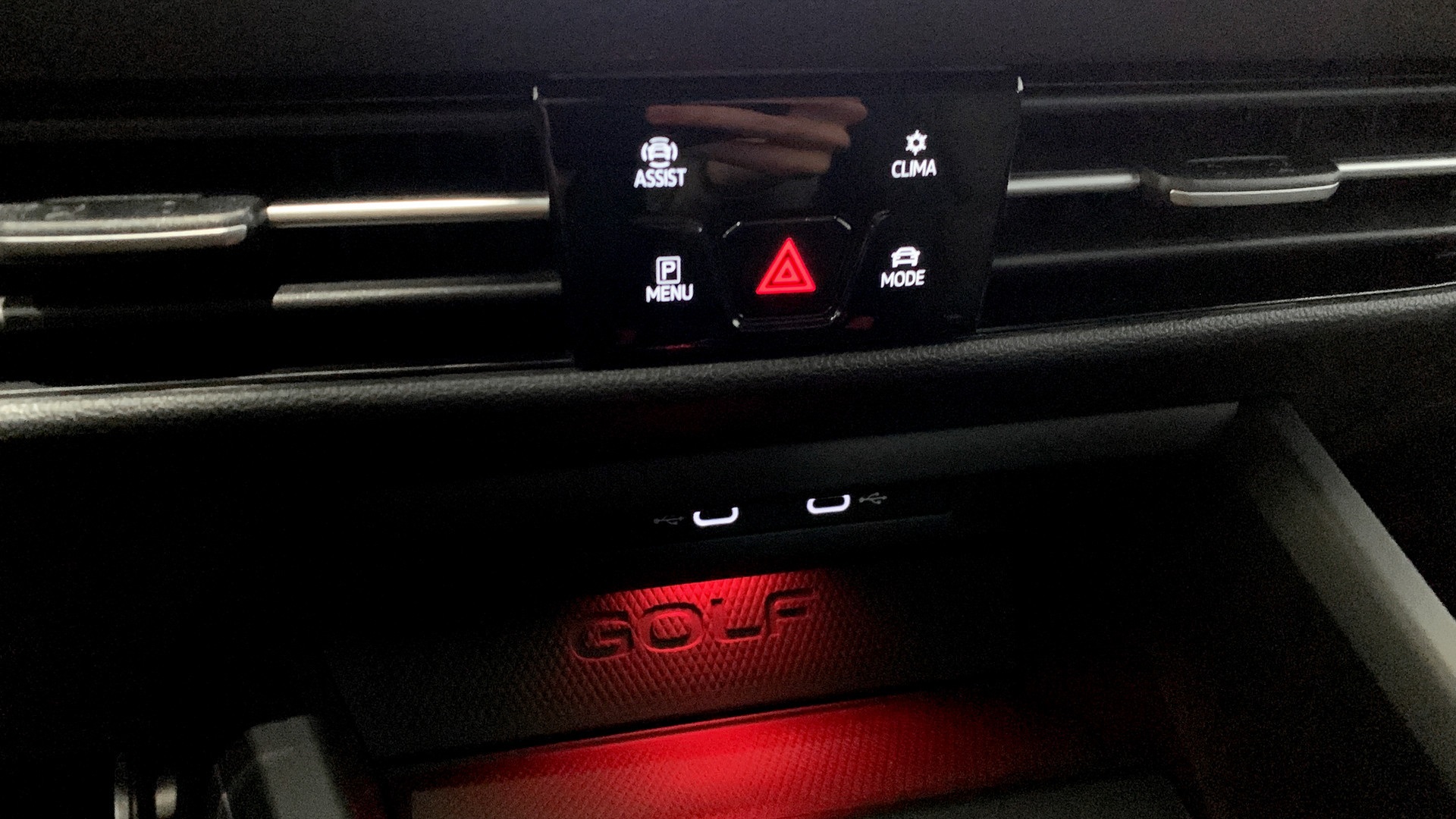 Volkswagen Golf TSG76H