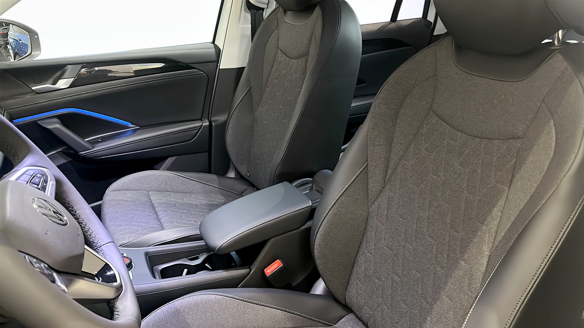 Volkswagen Tiguan TSG98N