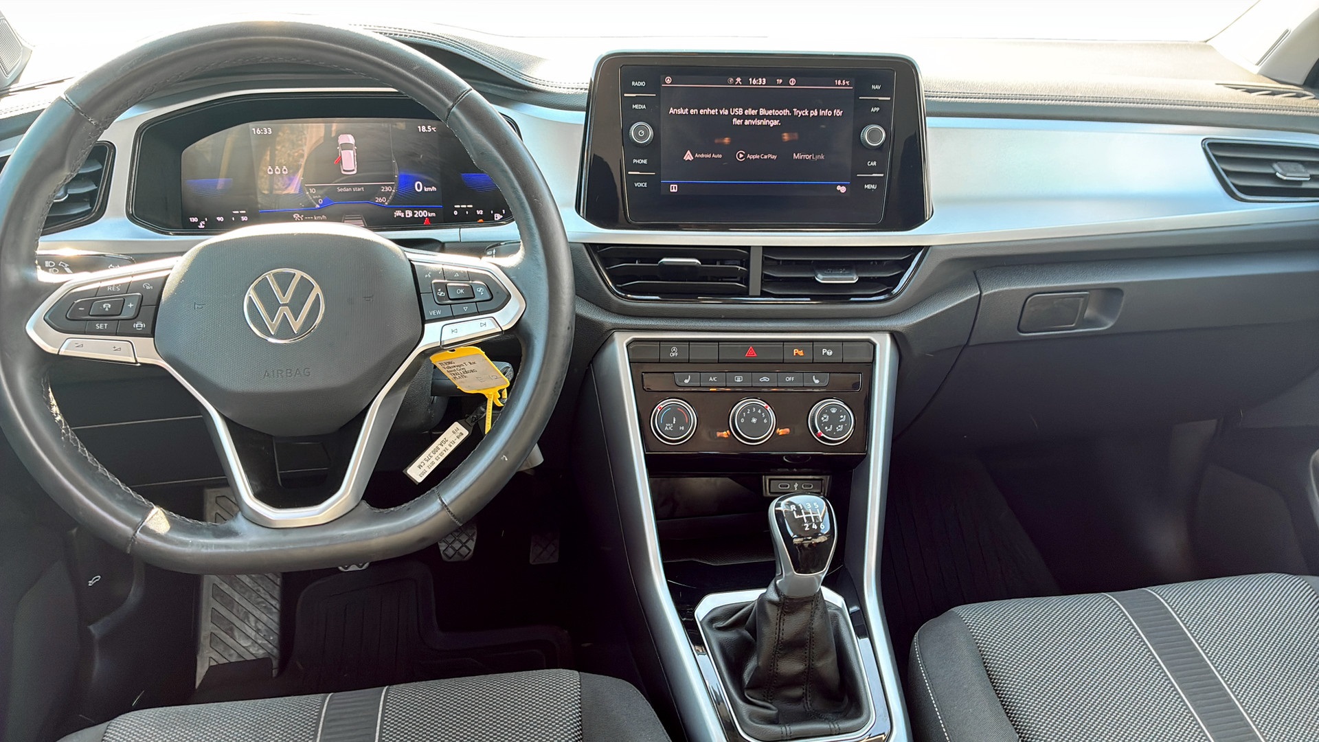Volkswagen T-Roc TUE98G
