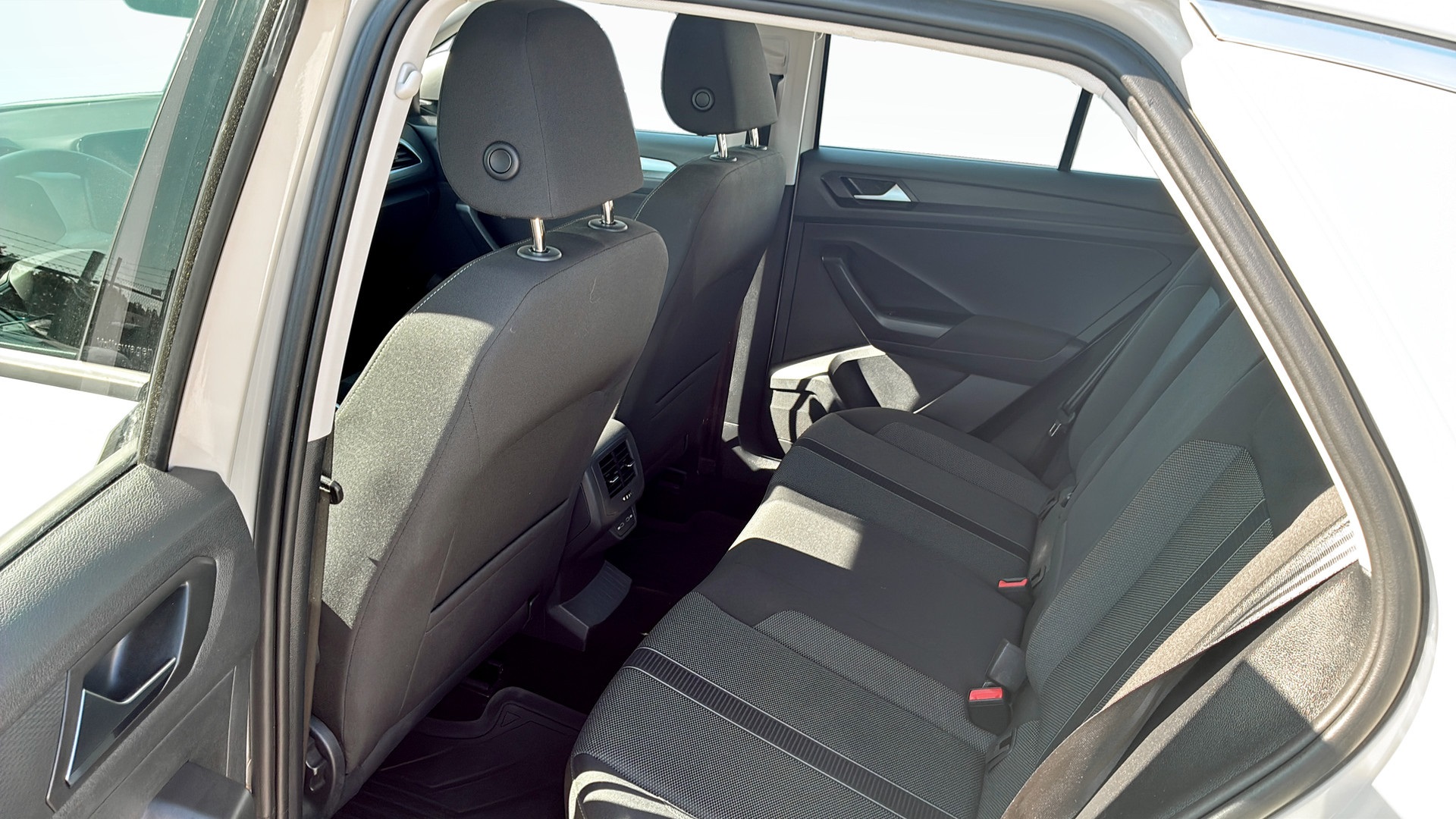 Volkswagen T-Roc TUE98G