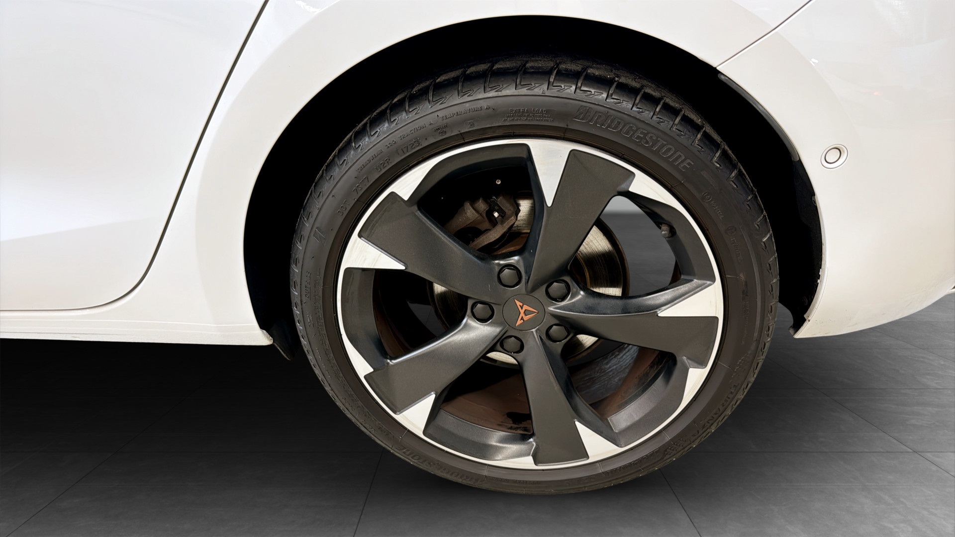 CUPRA Leon TWA36Y