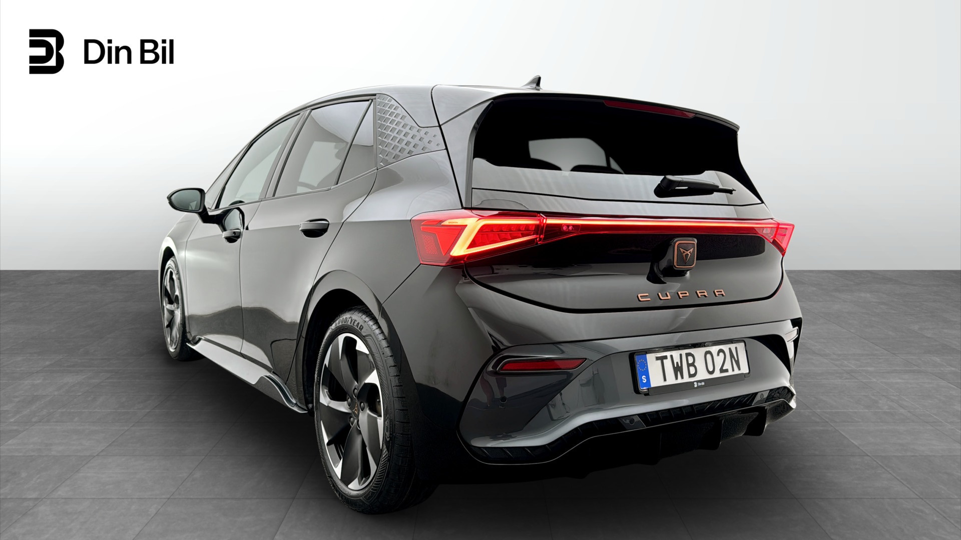CUPRA Born TWB02N