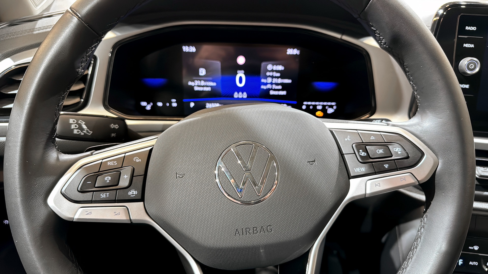 Volkswagen T-Roc TWB15J