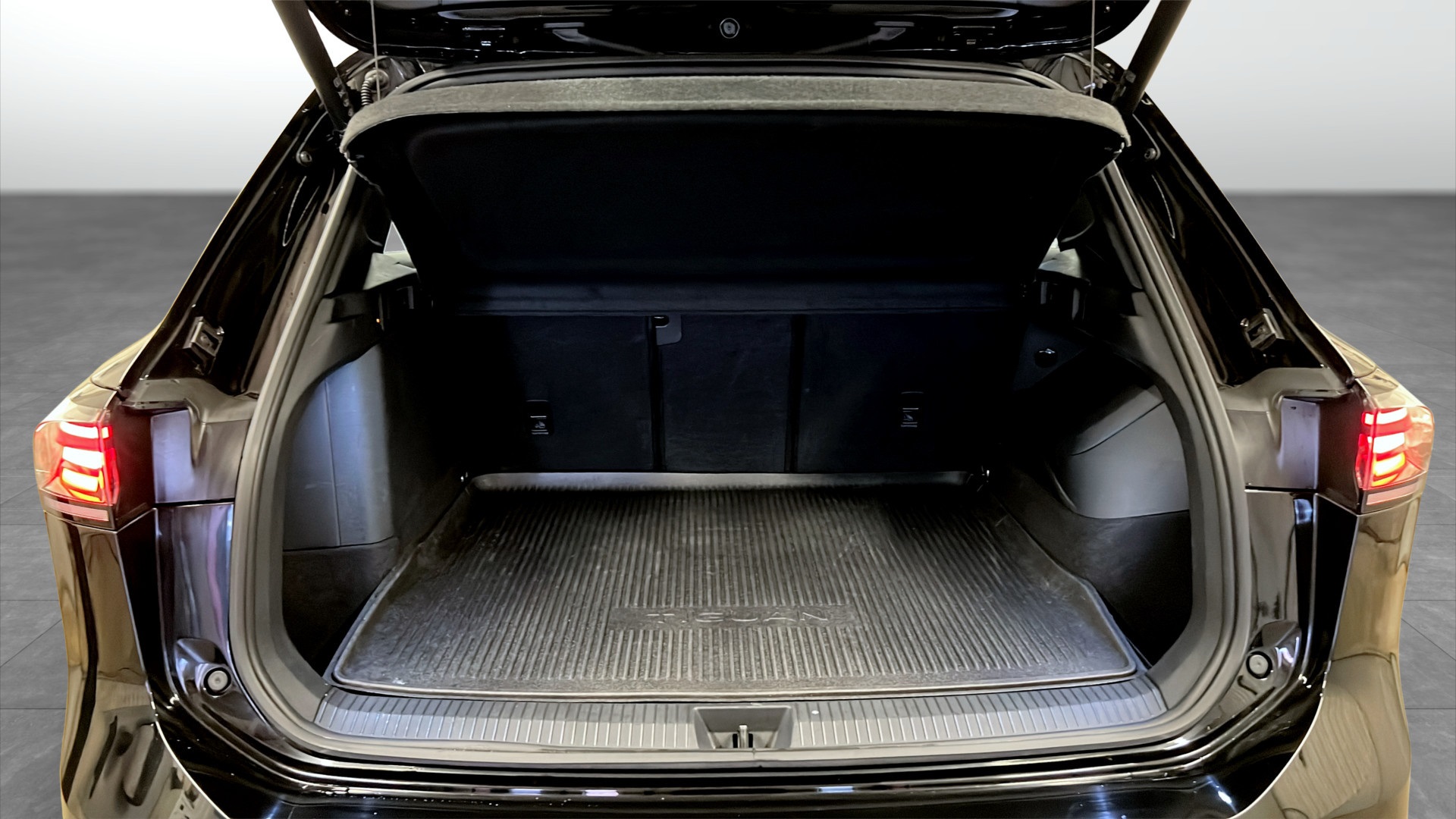 Volkswagen Tiguan TWF05G