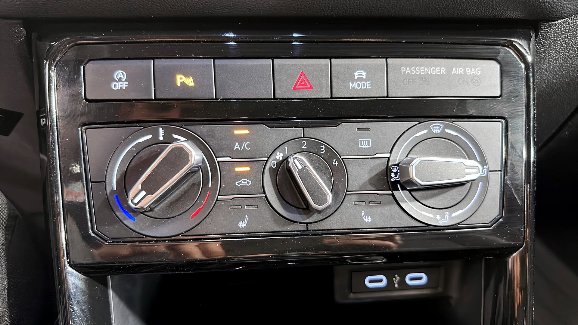 Volkswagen T-Cross TXH78M
