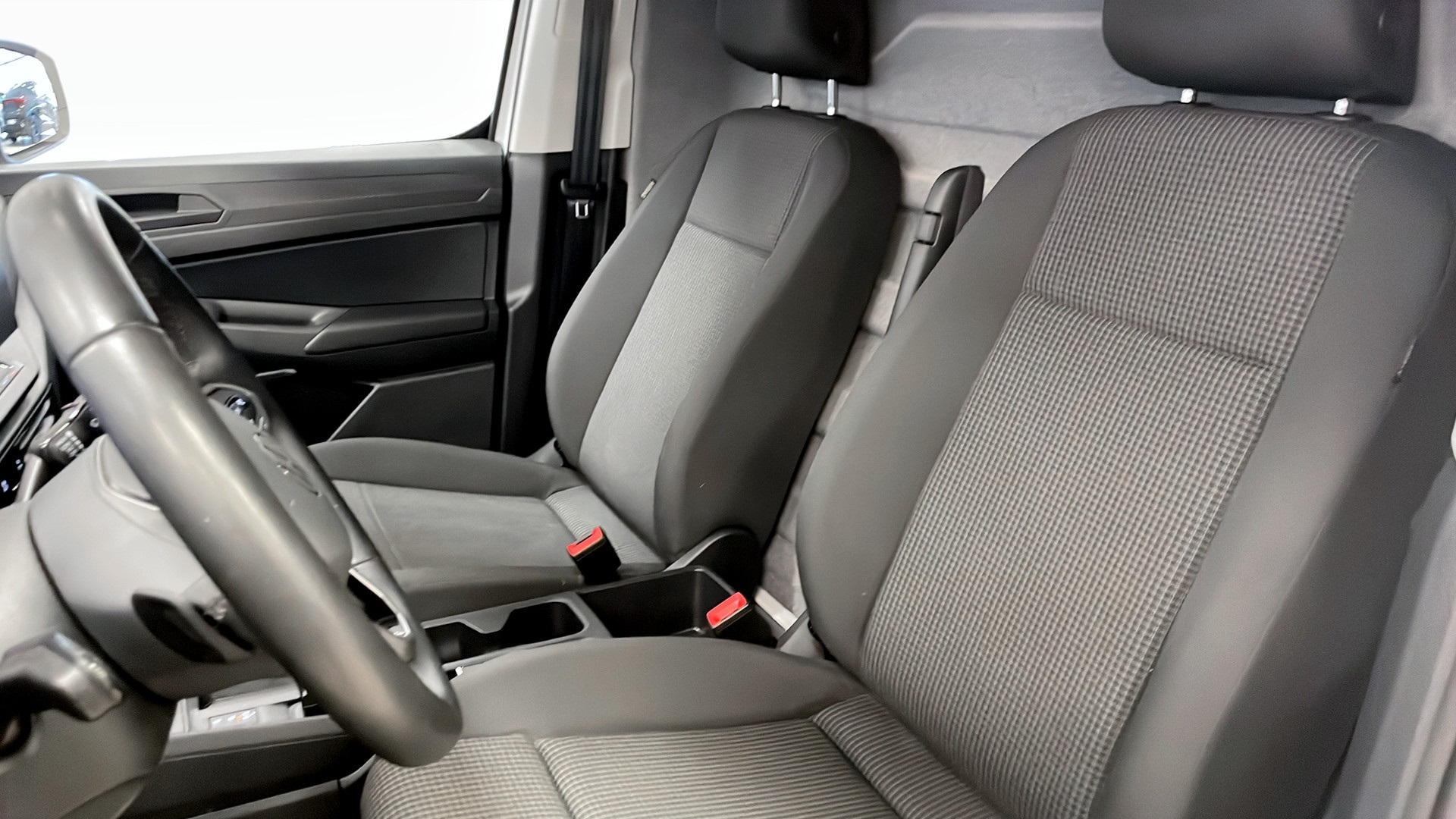 Volkswagen Caddy TXK99H